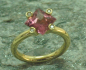 Preview: Rosa Turmalin Ring 8 mm carre und Brill.