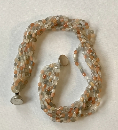 Mondstein-kette bunt