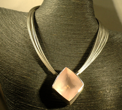 Preview: Rosenquarz-Anhänger mit Wechselschließe