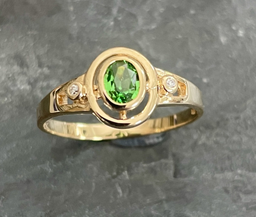 Tsavorit Ring Oval 585 GG