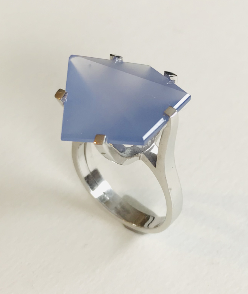 Chalcedon Damen Ring 585 WG