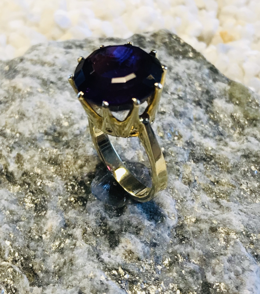 Amethyst Ring antik 585 GG