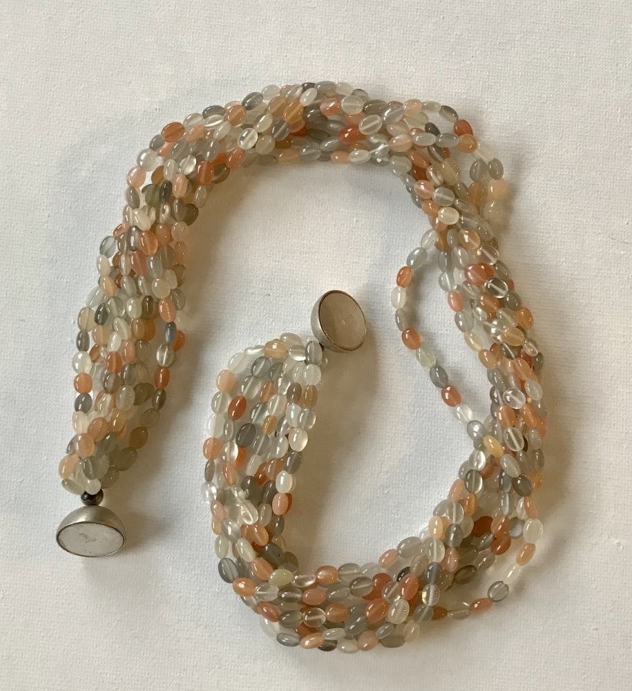 Mondstein-kette bunt