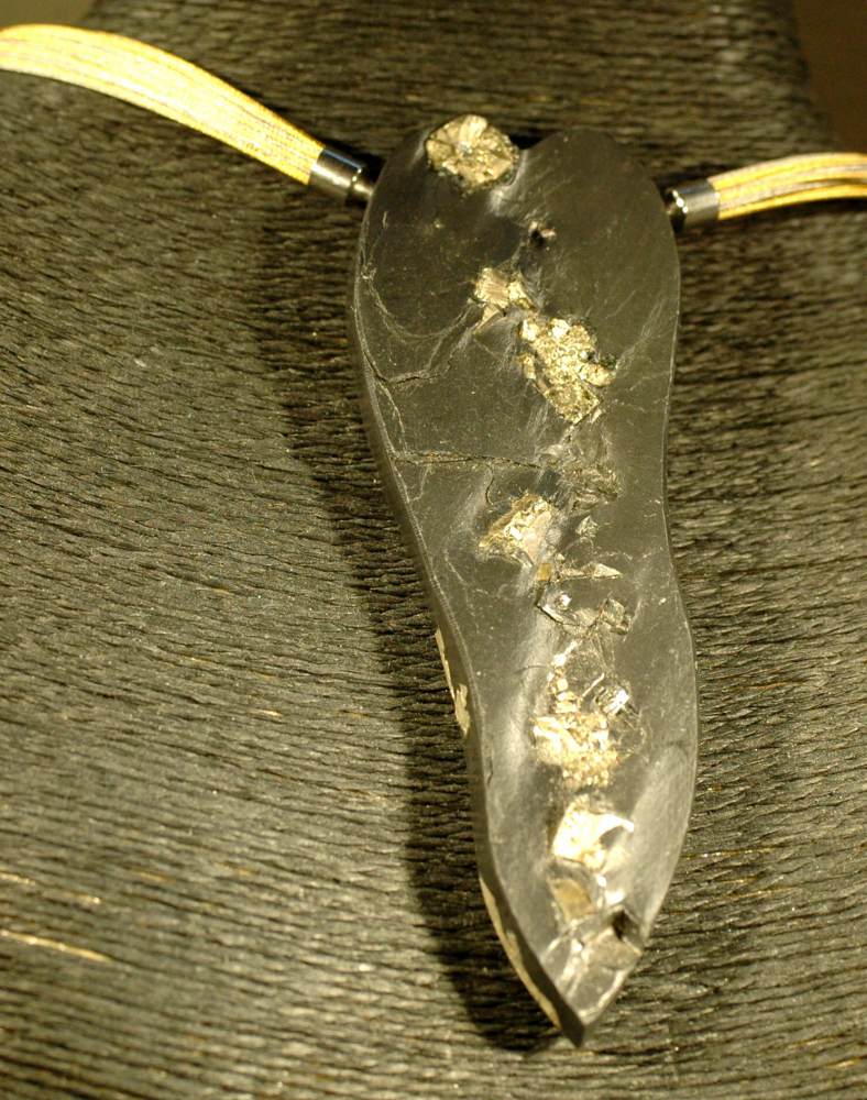 Schiefer Anhänger mit Wechselschließe