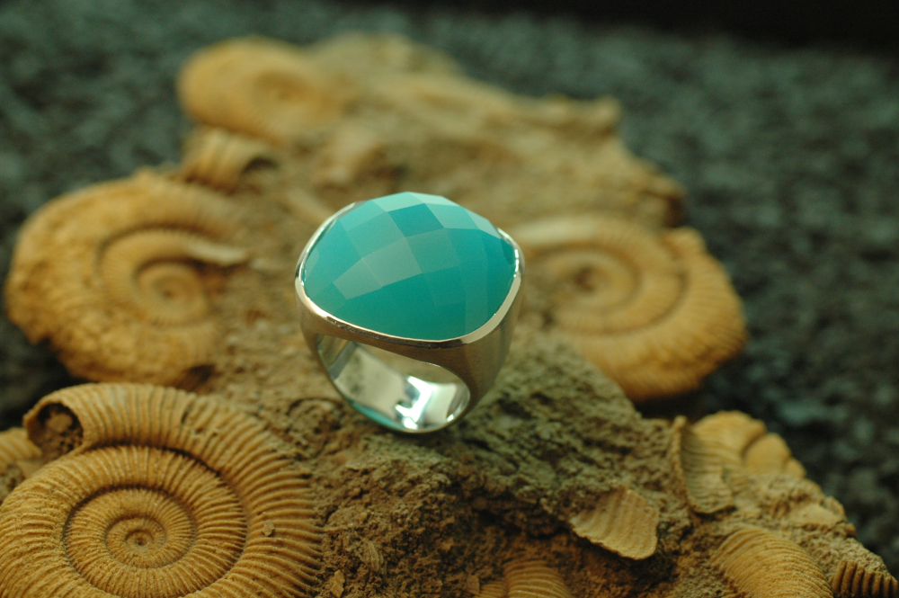 Türkis-Achat Ring 24x24mm antik